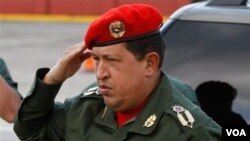 La ley de universidades regula la organización, estructura, gestión y funcionamiento de las instituciones de educación superior, tanto públicas como privadas.