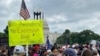 Yayin da Trump da Biden za su sake karawa a zaben bana dukkansu sun tabo batun tashin hankali 6 ga watan Janairun 2021 a yakin neman zabensu