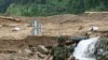 Japan Airlifts Supplies to Typhoon-Stranded Residents