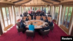 Leaders from the Group of Seven (G7) industrial nations met on Sunday in the Bavarian Alps for a summit overshadowed by Greece's debt crisis and ongoing violence in Ukraine. REUTERS/Peter Kneffel