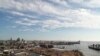 Panorámica del Puerto de Montevideo, ubicado sobre el Río de la Plata, en Uruguay.