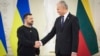 Zelenski upozorio da oklevanje Zapada pomaže Putinu, NATO obećao nastavak pomoći