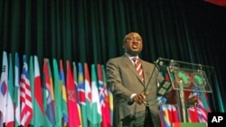 African Development Bank President Donald Kaberuka gives a speech at the annual meeting of the bank in Lisbon, Portugal, June 2011.
