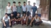 ထိုင်း-မလေးနယ်စပ် နာရာသီဝခရိုင်ထဲမှာ အစာရေစာ ပြတ်ပြီး ပိတ်မိနေတဲ့ မြန်မာနိုင်ငံသား တချို့ (ဓာတ်ပုံ - မေ ၁၃၊ ၂၀၂၀)