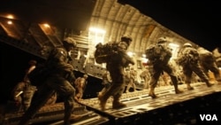 Desde 1993, la ley hizo que más de 13 mil 500 millitares fueran expulsados de las fuerzas
Armadas.