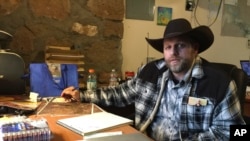 Ammon Bundy saat berada di Suaka Margasatwa Nasional Malheur di Oregon, 22 Januari 2016 (Foto: dok). 