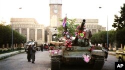 طالبان طی یک تهاجم هوایی امریکا از قدرت کنار زده شدند