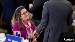 La presidenta de la Cámara de Representantes Nancy Pelosi le dijo a Politico esta semana que debían hacerse cambios al texto del Tratado entre México, Estados Unidos y Canadá para asegurar que su disposiciones laborales puedan entrar en vigencia.