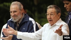 En Cuba solo un puñado de personas tiene acceso a Internet sin control gubernamental. La mayoría debe ir a locales controlados por el gobierno.