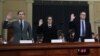 Pravni stručnjaci Noa Feldman, Pamela Karlan, Majkl Gerhart i Džonatan Tarli polažu zakletvu pred današnje svedočenje u Kongresu (Foto: AP) 