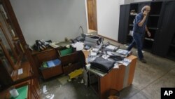 El director del diario Confidencial, Carlos Fernando Chamorro, entregó el martes 18 de diciembre de 2018 un recurso de amparo que busca que le devuelvan los medios incautados por la policía de Nicaragua.