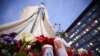 Papa Francisco mejora en el hospital, está alerta y trabajando: el Vaticano