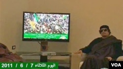 Pemimpin Libya Moammar Gaddafi mendesak rakyat Libya berjuang merebut kota-kota dari tangan pemberontak (15/8).