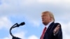 El presidente Donald Trump durante su intervención en el aeropuerto de Wittman, en Oshkosh, Wisconsin, el 17 de agosto de 2020.