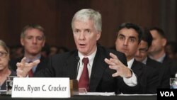 Ryan Crocker, nominado nuevo embajador de EE.UU.en Afganistán, admitió que los retos en ese país son grandes.