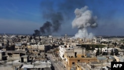 Suriyaning Idlib viloyatida bombardimon. 27-fevral, 2020. 