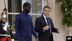 Le Sénégal est resté après son indépendance en 1960 l'un des alliés africains les plus sûrs de la France, ancienne puissance coloniale dominante en Afrique de l'Ouest.