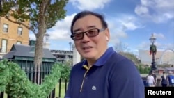 澳籍华裔作家杨恒均 (照片取自杨恒均的推特网页)
