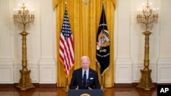 El presidente Joe Biden hace comentarios desde la Casa Blanca el viernes 7 de mayo al informe de EE. UU. sobre los índices de empleo del mes de abril. 