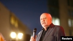 Bivši lider Sovjetskog Saveza Mihail Gorbačov tokom posete Berlinu u decembru 2014.