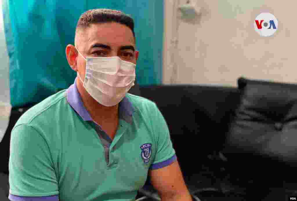 Esteban Chorinos es venezolano, administra una residencia y dice que la situación actual es crítica, pues aunque da hasta tres días para que los inquilinos paguen el alquiler, algunos deben ser desalojados.
