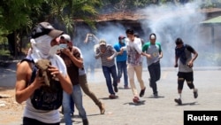 Estudiantes de la Universidad Agraria (UNA), una institución pública, protestan contra reformas al sistema de pensiones anunciadas por el gobierno. Las fuerzas de seguridad reprimieron violentamente las protestas. Abril 19 de 2018.
