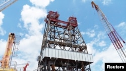 Las activa temporada de huracanes del Atlántico ha obligado a cerrar en menos de un mes varias plataformas petroleras en las aguas del Golfo de México.