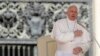 “El Papa está profundamente entristecido por su muerte y reza por ellos y por todos los migrantes que han perdido la vida cuando intentaban huir de la guerra y la miseria”, dijo el portavoz del Santo Padre, Alessandro Gisotti.