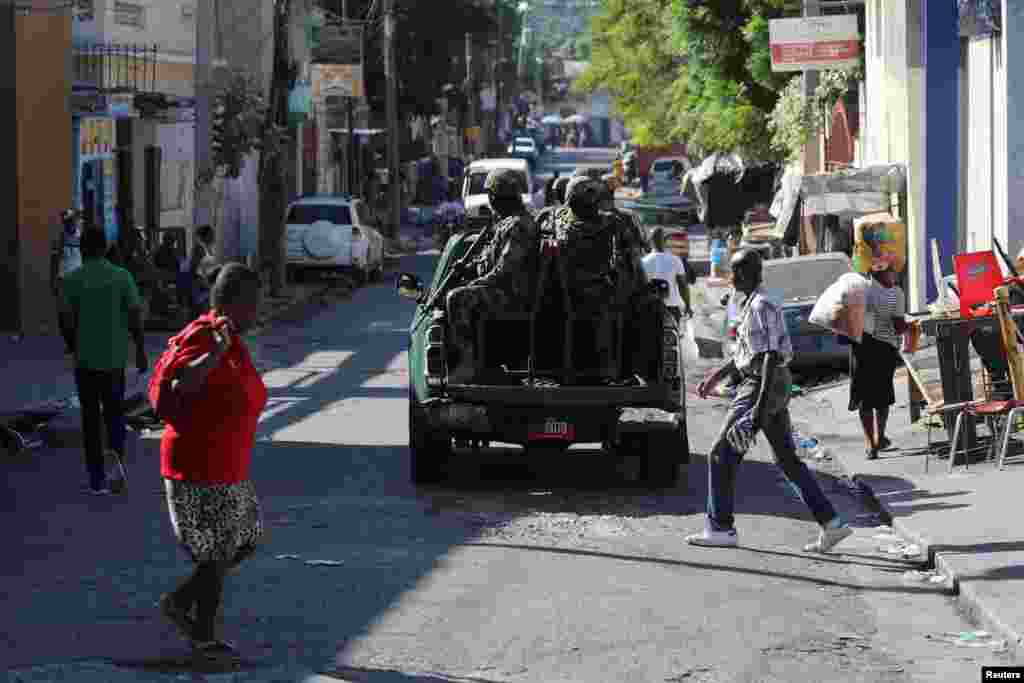 La ONG Red Nacional de Defensa de los Derechos Humanos dijo que Felix había ordenado los actos violentos después de que su hijo enfermara y de que un sacerdote vudú acusara a personas mayores de la zona de dañar al niño mediante brujería. 