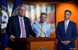 El líder de la minoría de la Cámara de Representantes, Kevin McCarthy, republicano por California, anuncia la retirada de sus nominados para ser parte de un comité especial que investiga el ataque del 6 de enero al Capitolio, el 21 de julio de 2021.