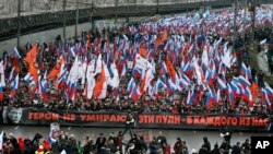 Russians Rally for Slain Opposition Leader