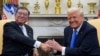 ប្រធានាធិបតី​អាមេរិក​លោក Donald Trump និង​នាយករដ្ឋមន្ត្រី​ជប៉ុន​លោក Shigeru Ishiba បានជួបគ្នានៅ​សេតវិមាន កាលពីថ្ងៃទី​៧ កុម្ភៈ ឆ្នាំ២០២៥។