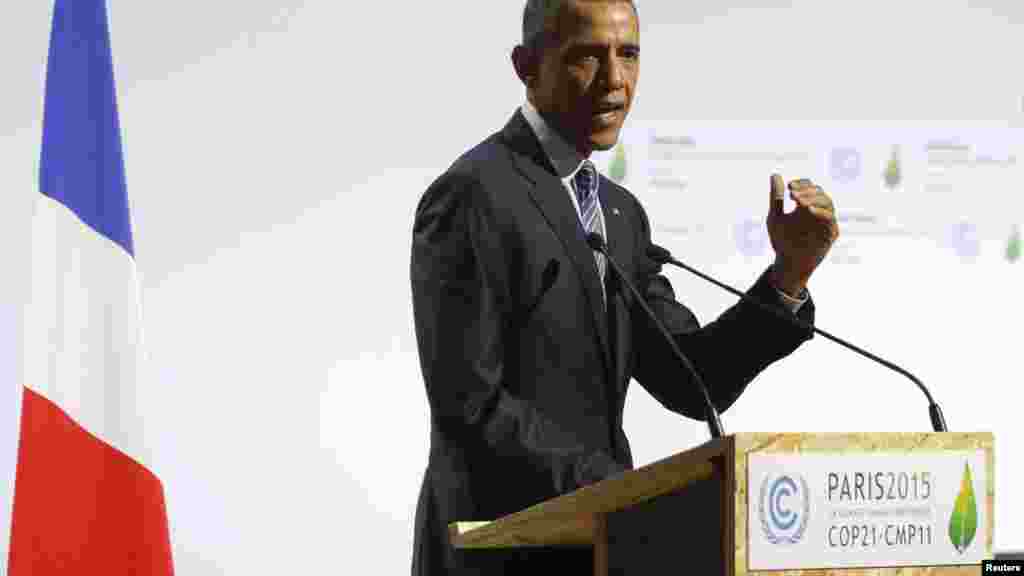 U.S. President Barack Obama delivers a speech on the opening day of the World Climate Change Conference 2015 (COP21) in Le Bourget, near Paris, France, November 30, 2015.
