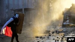 Desde el 18 de octubre, furiosos chilenos protestan contra la desigualdad social y económica, y una élite política arraigada que viene de un pequeño número de las familias más ricas del país, entre otros temas. 