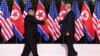 Severnokorejski lider Kim Džong Un i američki državni sekretar Majk Pompeo na sastanku u Pjongjangu, 9. maj 2018.