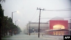 Intensas lluvias provocadas por el huracán Helene caen sobre Cancún, en México, el 24 de septiembre de 2024.