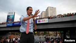 El presidente interino de Venezuela, Juan Guaidó, convocó a los venezolanos a movilizarse en todo el país contra el gobierno en disputa de Nicolás Maduro.