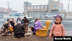 زلزله‌زدگان خوی گرفتار یخبندان