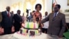 ខួប​កំណើត​របស់​លោក​ Mugabe ត្រូវ​ជោវជន់​ដោយ​ជម្លោះ​អ្នក​បន្ត​អំណាច