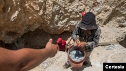 Güiriseros artesanales trabajan en la extracción de oro en una comunidad al norte de Chinandega, en Nicaragua. Foto: Cortesía Oscar Navarete/ La Prensa