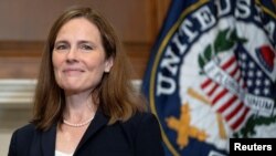 លោកស្រី​ Amy Coney Barrett គឺ​ជា​ជម្រើស​របស់​លោក​ប្រធានាធិបតី Donald Trump សម្រាប់​តំណែង​ចៅក្រម​តុលាការ​កំពូល។ 