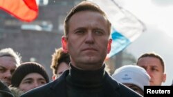 Властите велат дека бил повикан медицински персонал, но не можеле да го реанимираат. 