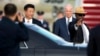 Chinese President Xi Jinping (l) and Vice President Joe Biden during the arrival ceremony at Andrews Air Force Base, Maryland, Sept. 24, 2015. 