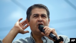 Presiden Honduras Juan Orlando Hernández berpidato di Tegucigalpa, Honduras, 22 Juni 2020. 