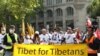 རྐང་འཁོར་སྐོར་བསྐྱོད་ཀྱི་ལམ་ནས་ངོ་རྒོལ་ལས་འགུལ་སྤེལ།
