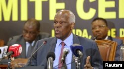 Jose Eduardo dos Santos, le président angolais, lors d'une réunion à Luanda, Angola, le 2 décembre 2016.