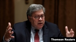 El secretario de Justicia William Barr lanzó duras críticas a la penetración del Partido Comunista Chino en el tejido empresarial estadounidense.
