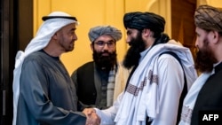 دیدار شیخ محمد بن زاید آل نهیان رئیس امارات متحده عربی با سراج‌الدین حقانی وزیر داخله حکومت طالبان در ابوظبی – ۱۵ خرداد ۱۴۰۳ 