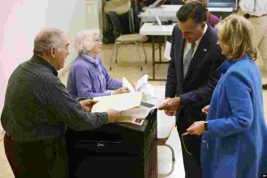Prezidentlikka nomzod Mitt Romni rafiqasi Enn bilan Massachusetts shtatida ovoz bermoqda