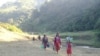 ဘူးသီးတောင်မြို့နယ် အနီးတွင် ဖြစ်ပွားခဲ့သော တိုက်ပွဲများကြောင့် တိမ်းရှောင်ထွက်ပြေးလာခဲ့ကြသော စစ်ရှောင်များ (photo-Rakhine Ethnics Congress)